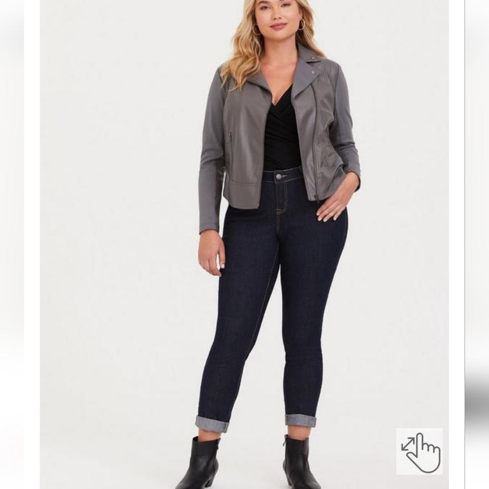 NWT TORRID FAUX LEATHER MOTO JACKET. SIZE 0X